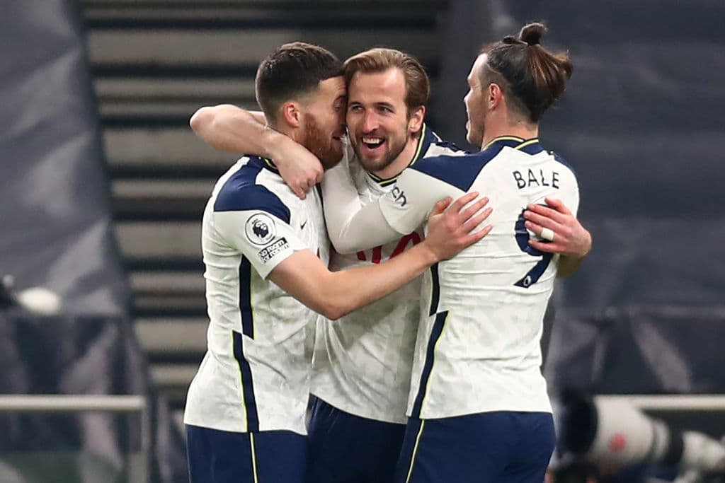 Tottenham golea a Crystal Palace 4-2 en la Premier League. Los goles corrieron a cargo de Gareth Bale y Harry Kane, ambos con dobletes durante el encuentro. El gol en solitario fue para Christian Benteke. Bale ha anotado seis goles en nueve partidos jugados con los 'Spurs', ¡está de regreso!.