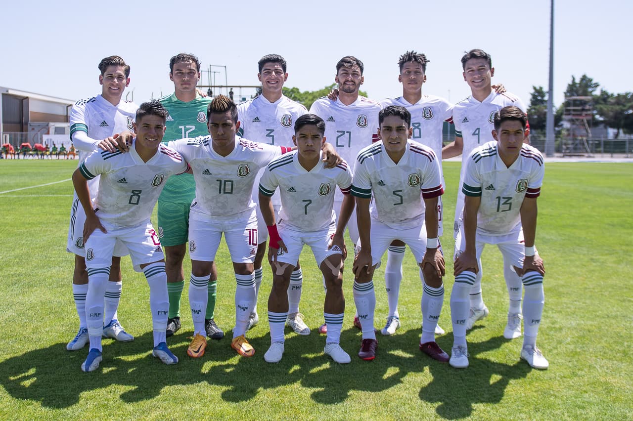 México venció a Colombia con goles de Santiago Muñoz y Efraín Álvarez para quedarse con el tercer lugar del torneo Maurice Revello.