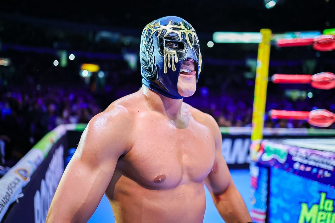 ¡Vibrante regreso de Soberano Jr. al CMLL en una Arena México llena!