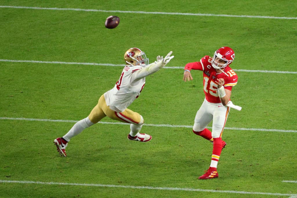 Gana el Super Bowl con 24 años y 138 días de edad, sólo detrás de Ben Roethlisberger, que jugó y ganó su primer Super Bowl con 23 años y 340 días.