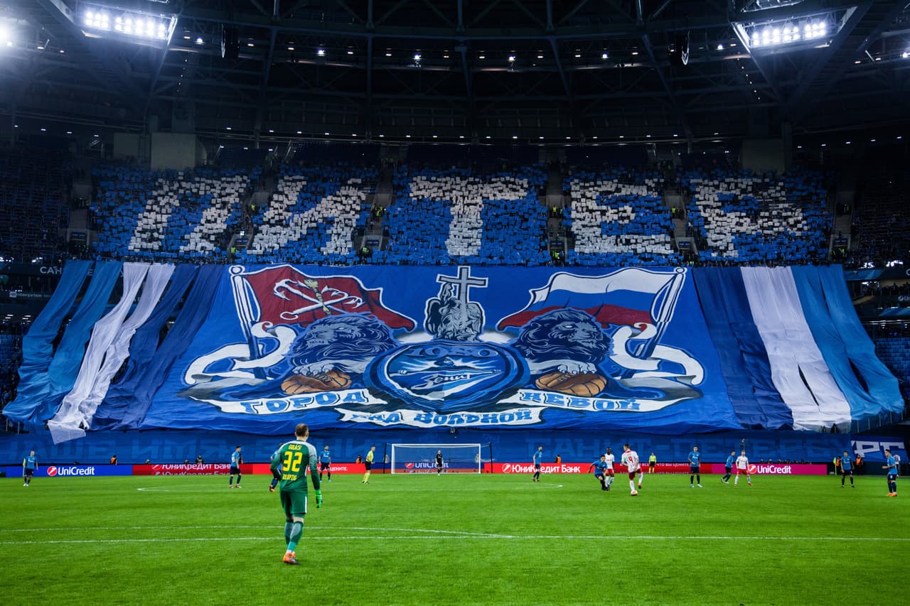 Otro tifo presentado por el FC Zenit St. Petersburg.