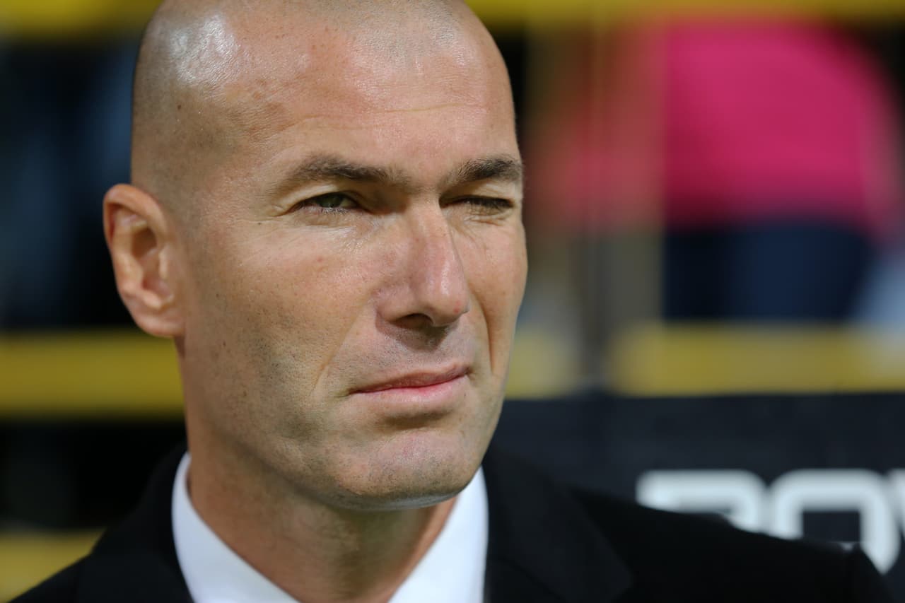 Real Madrid's French coach Zinedine Zidane looks on before the Spanish Copa del Rey (King's Cup) round of 32 first leg football match between Cultural y Deportiva Leonesa and Real Madrid at the Reino de Leon stadium in Leon, on October 26, 2016. / AFP / CESAR MANSO (Photo credit should read CESAR MANSO/AFP/Getty Images)