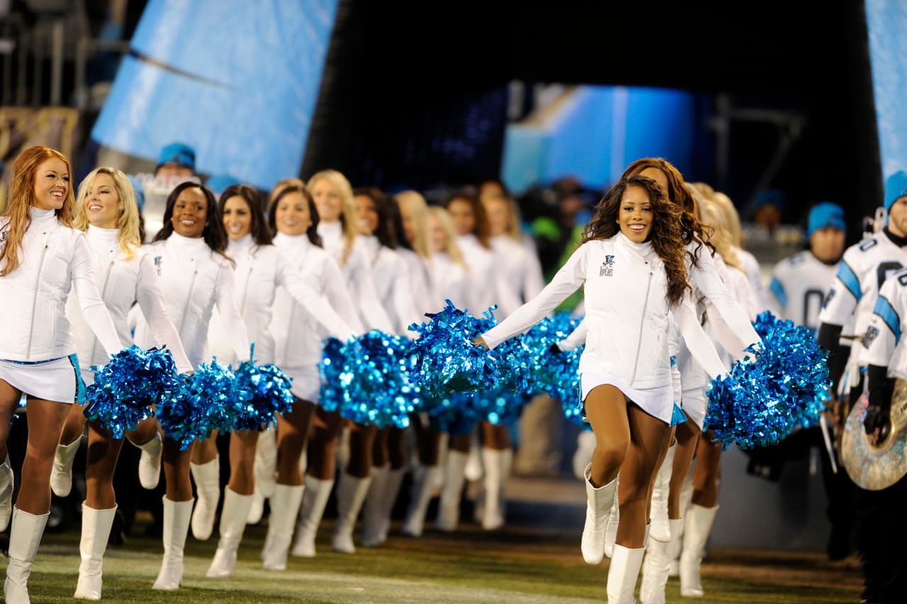 Los equipos locales ganaron, así que tendremos a estas bellezas de los Panthers y Broncos en el Super Bowl 50. Checa las mejores tomas de ellas en los Campeonatos de Conferencias.