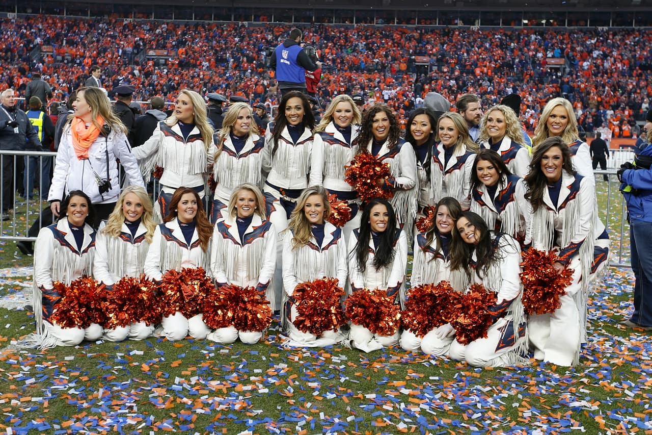 Los equipos locales ganaron, así que tendremos a estas bellezas de los Panthers y Broncos en el Super Bowl 50. Checa las mejores tomas de ellas en los Campeonatos de Conferencias.