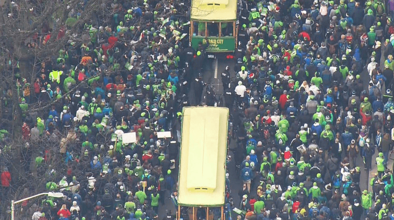 Los trolleys andando por la ciudad.