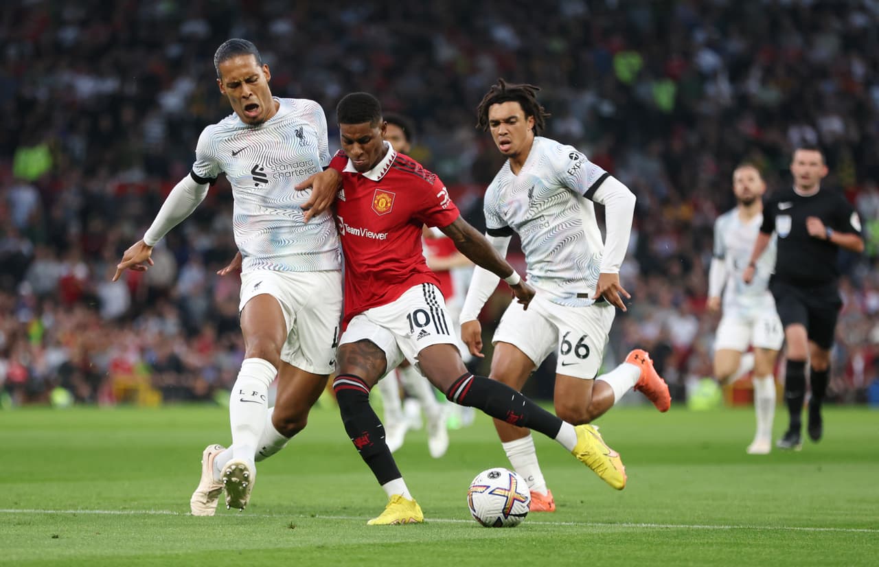 Gran triunfo en Old Trafford del Manchester United sobre el Liverpool por marcador de 2-1; goles de Sancho y Rashford por los Red Devisl y de Salah por los Reds.
