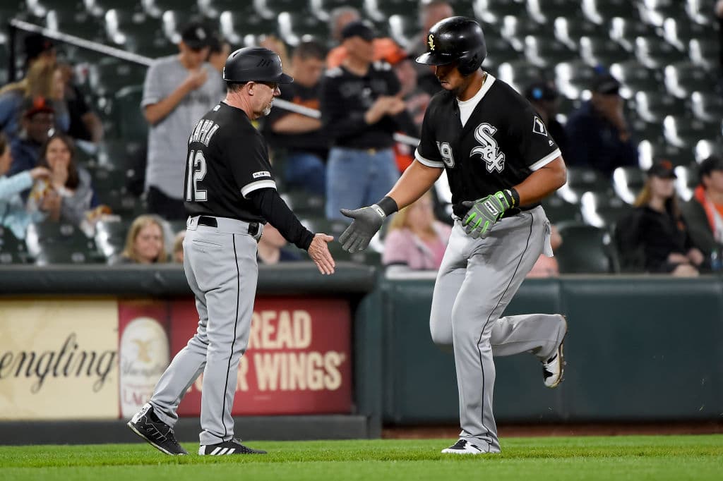 José Abreu, el nacido en La Habana, conectó un jonrón de dos anotaciones en la séptima entrada, su cuarto de 2019, y con dos sencillos remolcadores se trajo otras tres para culminar una gran noche. Llega a 27 producciones en el año.