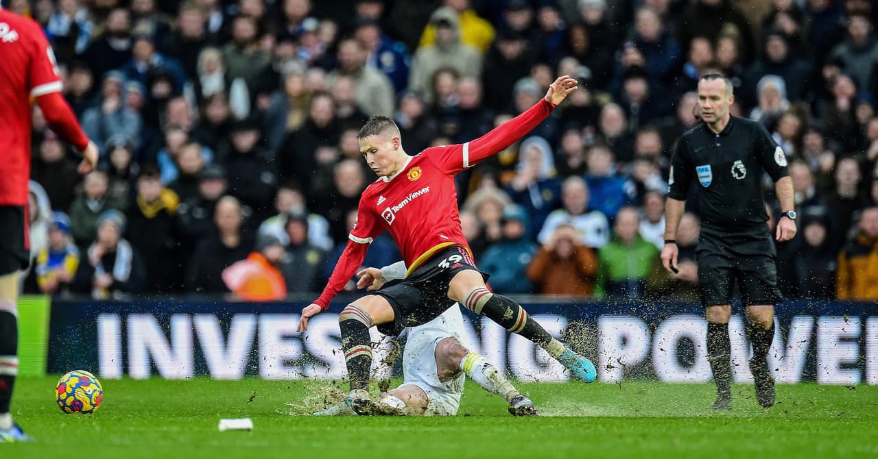 Leeds cae con goliza ante el Manchester United en casa, al cierre de la J26 en la Premier League. Harry Maguire y Bruno Fernandes ponían arriba a los Red Devils durante la primera mitad, pero Rodrigo Moreno y Raphinha igualaban el marcador al minuto 54', ya después Frederico Rodrigues y Anthony Elanga despegaron los números para cerrar 4-2.