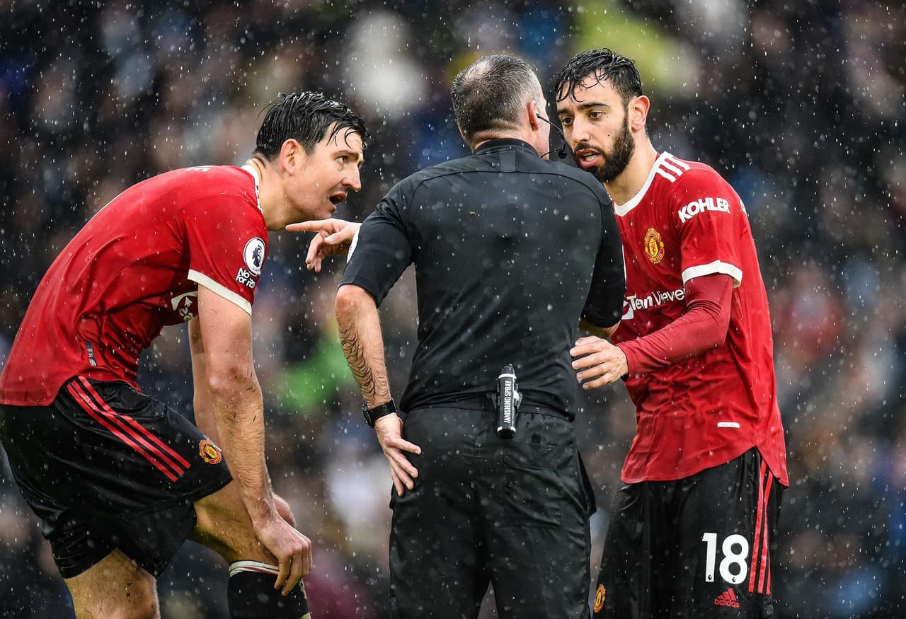 Leeds cae con goliza ante el Manchester United en casa, al cierre de la J26 en la Premier League. Harry Maguire y Bruno Fernandes ponían arriba a los Red Devils durante la primera mitad, pero Rodrigo Moreno y Raphinha igualaban el marcador al minuto 54', ya después Frederico Rodrigues y Anthony Elanga despegaron los números para cerrar 4-2.