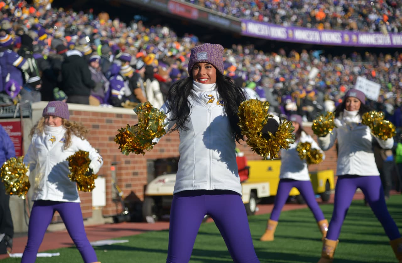 Esta preciosa chica de bellos ojos es integrante de las cheerleaders de los Minnesota Vikings. En su segundo año, checa lo mejor de ella.
