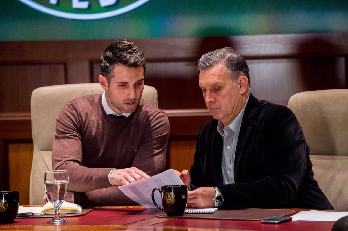 Bocanegra y Martino durante el Draft de Expansión. (Crédito: Atlanta United FC)