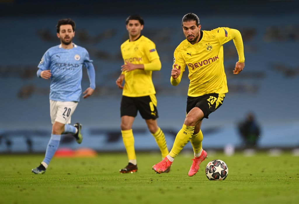 Manchester City se queda con la victoria en casa sobre el Borussia Dortmund que peleó en todo momento. Kevin De Bruine abrió el marcador para los locales al minuto 19, pero en la segunda parte fue Marco Reus (84') quien ya igualaba el marcador, sin embargo Phil Foden, al filo del partido, anotó el gol de la victoria para los 'Citizens' en los Cuartos de Final de ida en la UEFA Champions League.