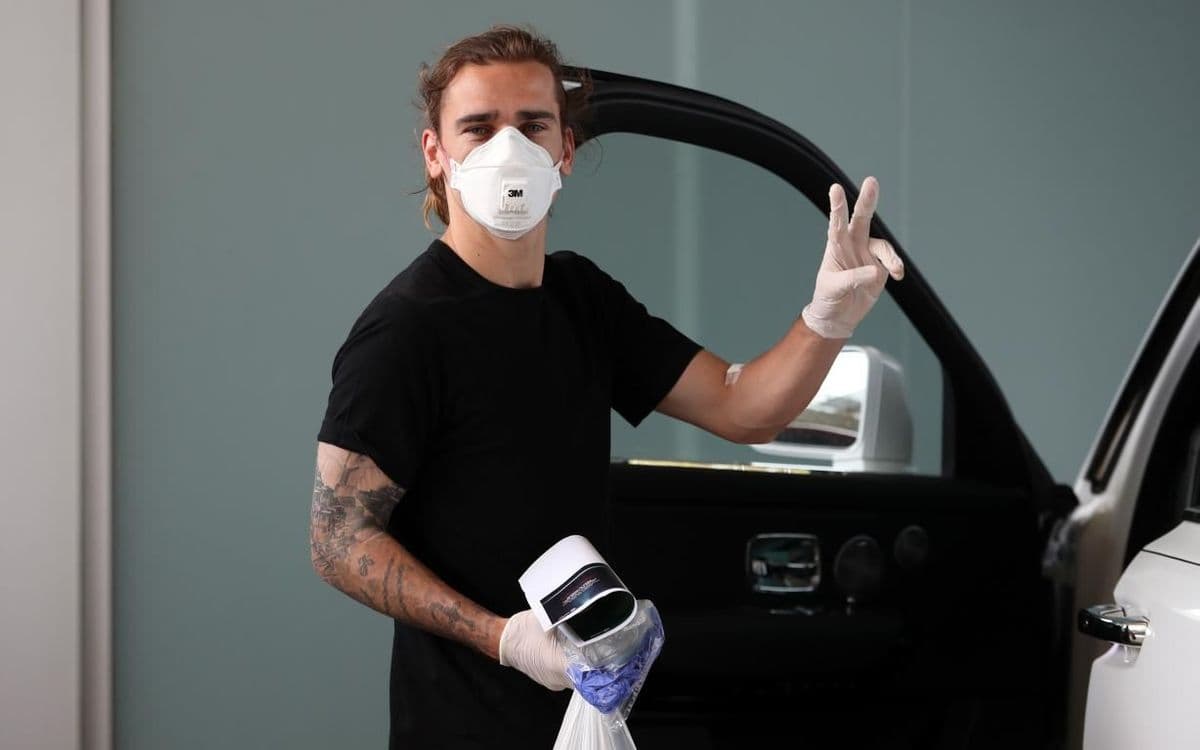 Jugadores y técnicos realizaron exámenes médicos y se les entregó una bolsa biodegradable con instrucciones con ropa necesaria para el entrenamiento. Ya que se tengan los resultados, después de la aprobación del Ministerio de Sanidad, inicia la fase de entrenamiento individual.