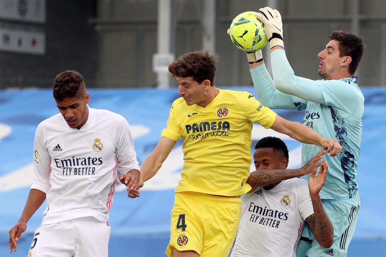 Real Madrid sufre, pero los tantos de Karim Benzema y Luka Modric le dan la remontada 2-1 a los Blancos sobre el Villarreal en los últimos minutos de juego.