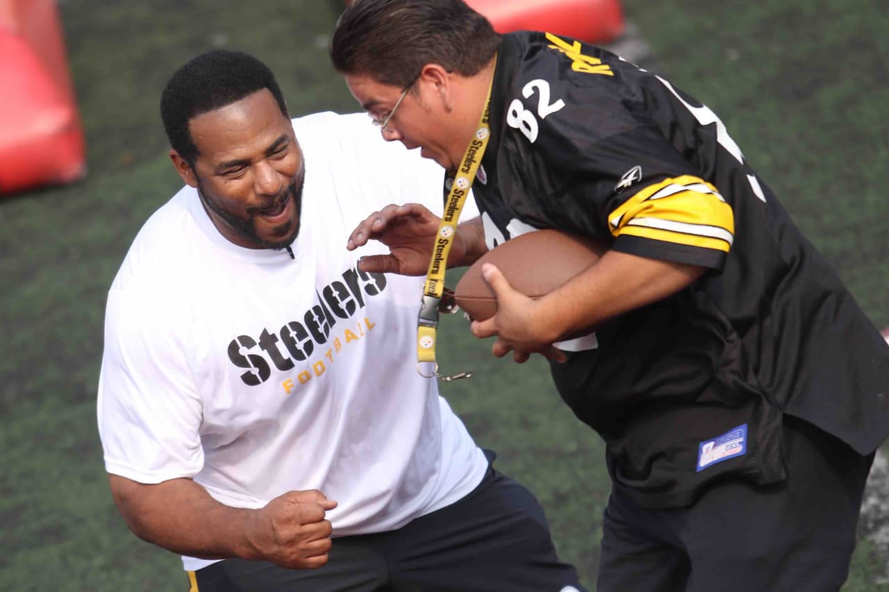 Jóvenes y niños acudieron a las clínicas impartidas por leyendas de los Steelers en México. Checa las mejores tomas.