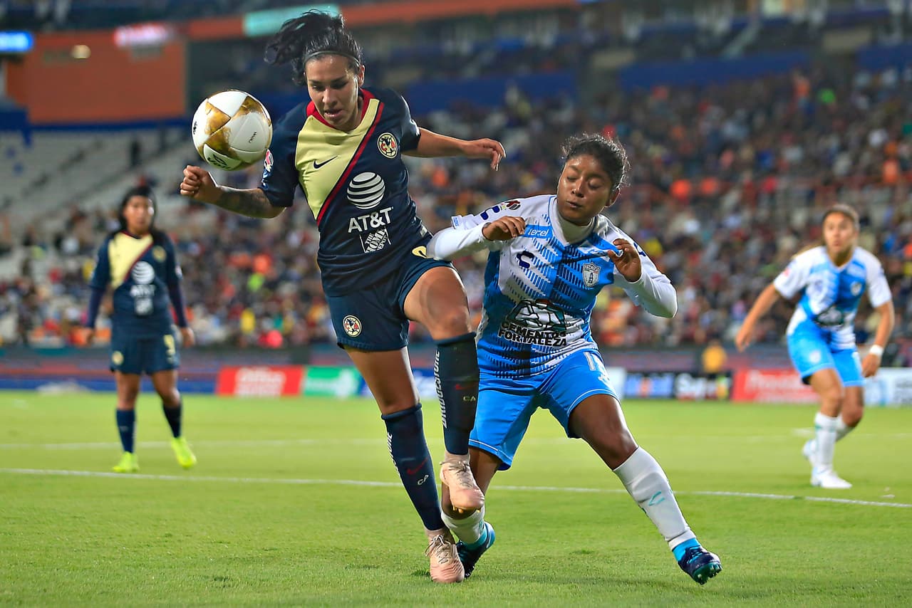 Y desde el comienzo del partido las hidalguenses comenzaron con nerviosismo. Una buena entrada en el Estadio Hidalgo parece que las puso algo inquietas y América se aprovechó de eso.