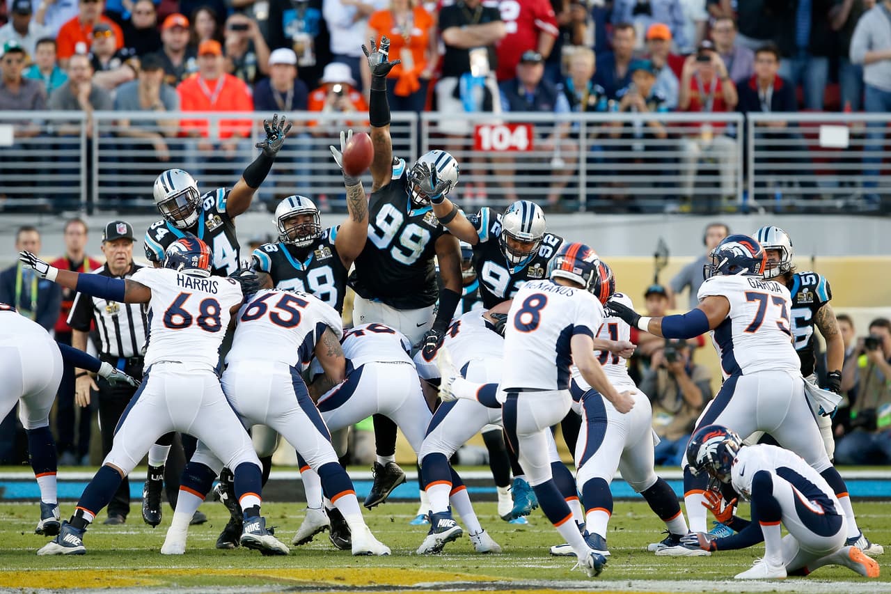 Gano falló tres puntos para Carolina.