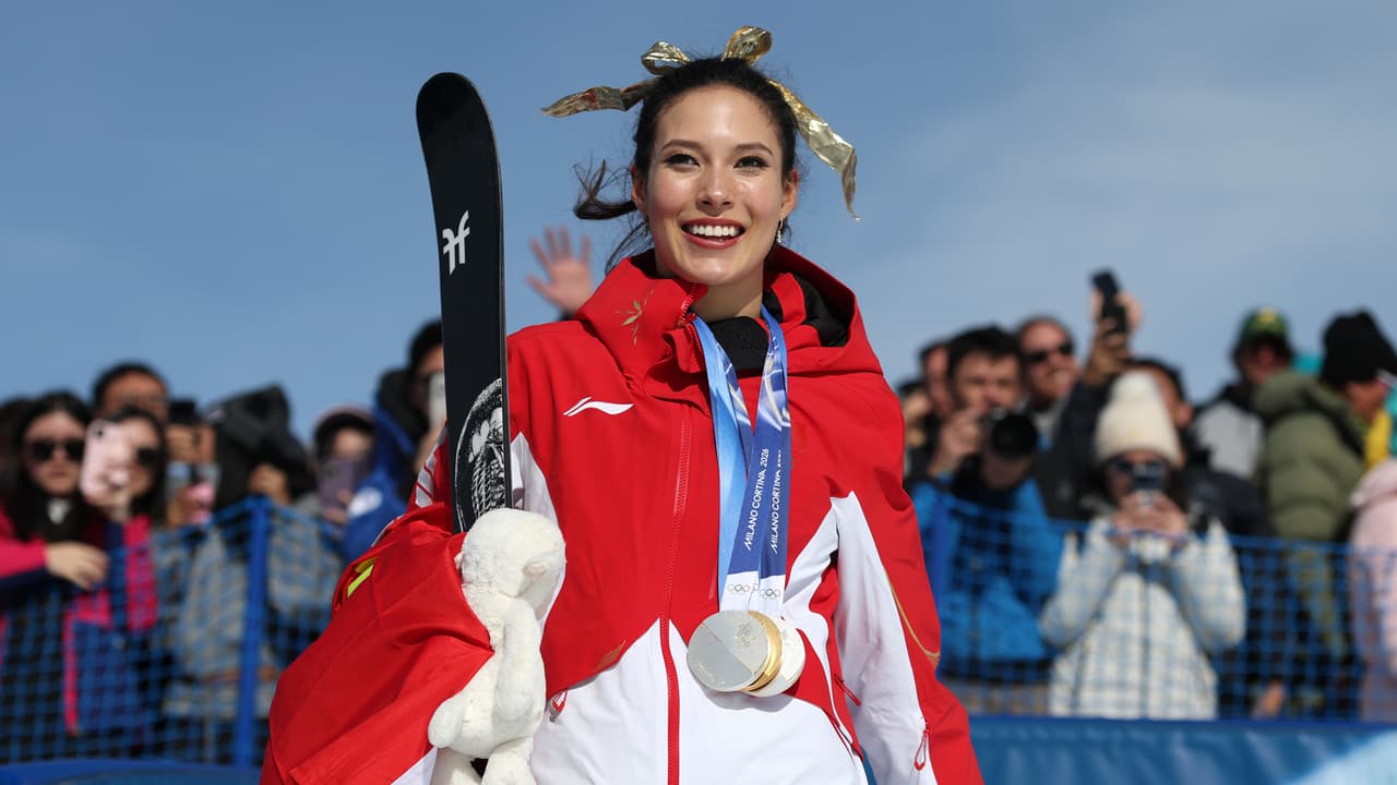 Eileen Gu defiende la medalla de oro en el halfpipe del esquí acrobático