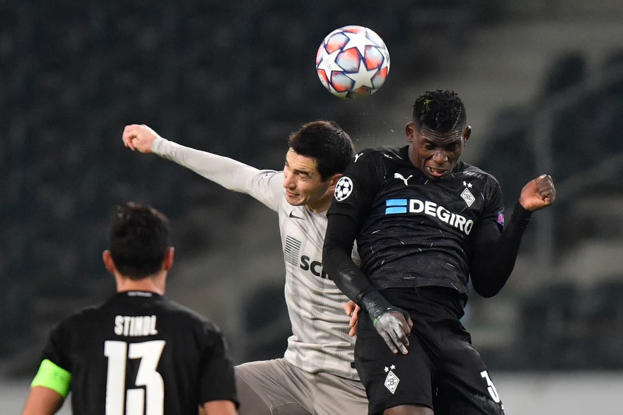 Manchester City se impone por la mínima al Olympiakos y pasa a octavos sin problema. Phil Foden le da el gane y boleto a su equipo. Por otro lado, cae goliza por parte del Borussia Mönchengladbach ante el Shakhtar 4-0 con anotaciones de Stindl, Elvedi, Embolo y Wendt en la UEFA Champions League.