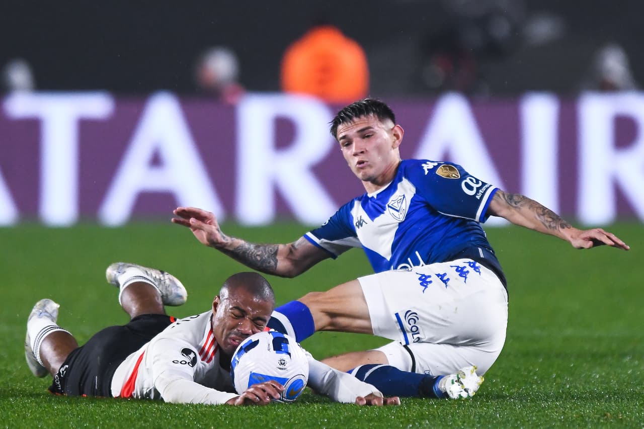 River Plate fue eliminado tras empatar 0-0 ante Vélez en el Estadio Monumental y perder la ida de los Octavos de Final por 1-0.