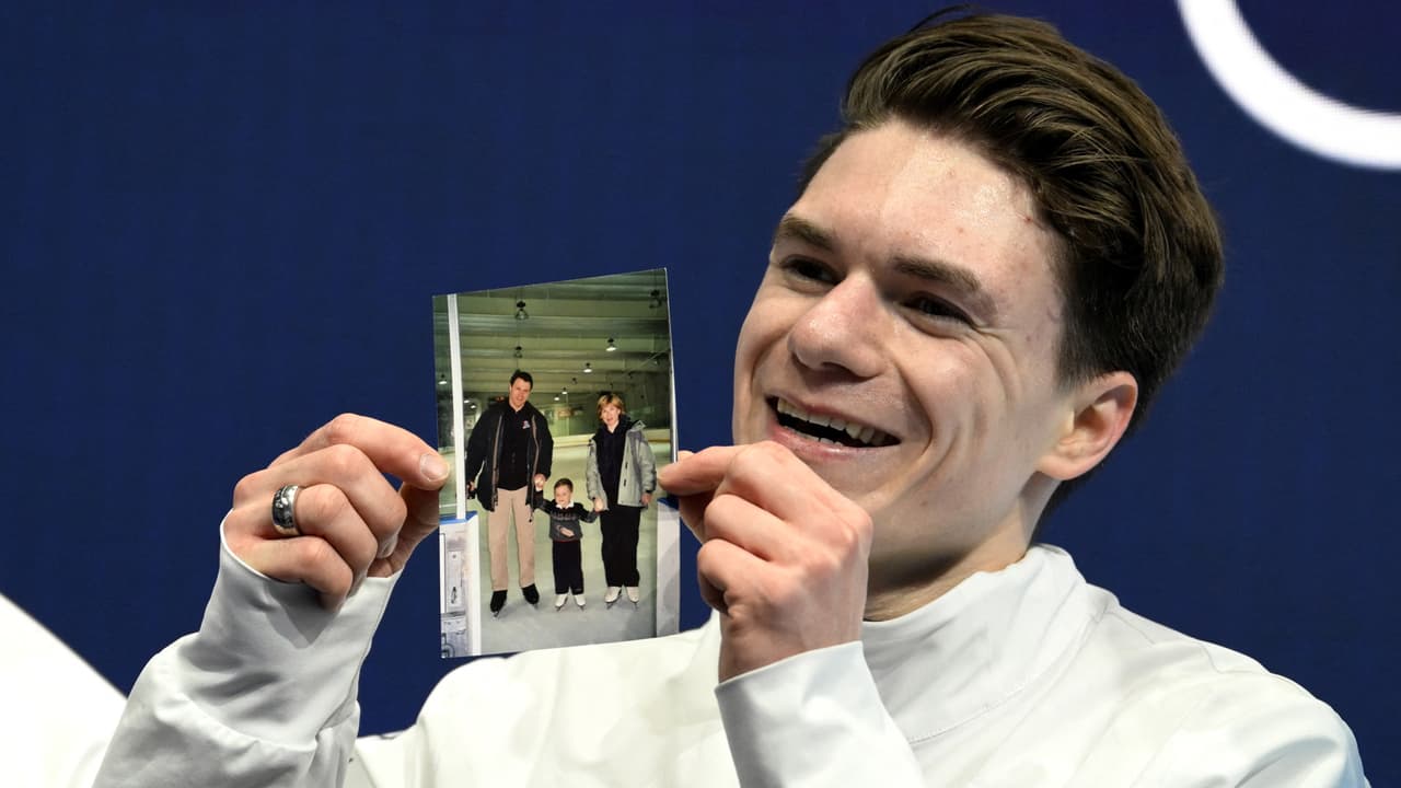 Maxim Naumov conmovió con la fotografía de sus padres.