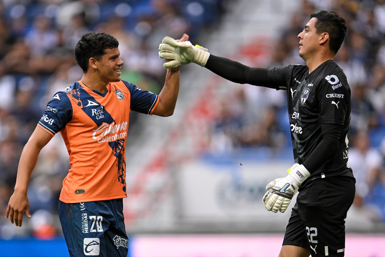 Rayados sigue en su buena racha y ahora venció a un Puebla que fue aguerrido pero que no tuvo reacción y de esa forma el equipo de Vucetich se mantiene en la cima del Apertura 2022 gracias al gol de Stefan Medina.
