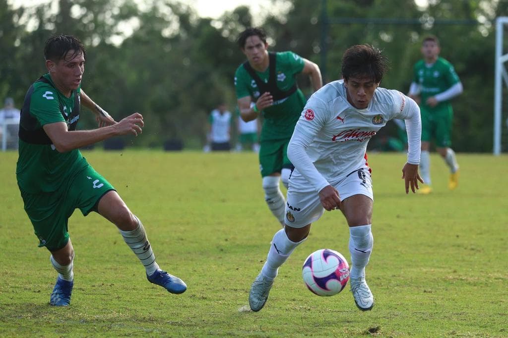 El Rebaño del ‘Midas’ venció por la mínima al conjunto lagunero con gol de JJ Macías. | El duelo se llevó a cabo en Cancún, Quintana Roo de cara al Guard1anes 2021. Macías marcó desde el 8’ con asistencia de Angulo.