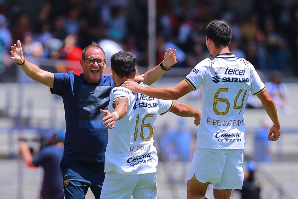 Un golazo de volea de Adrián Aldrete en el primer tiempo bastó para que Pumas sumara ante Necaxa su primer triunfo en el Apertura 2022 de la Liga MX.