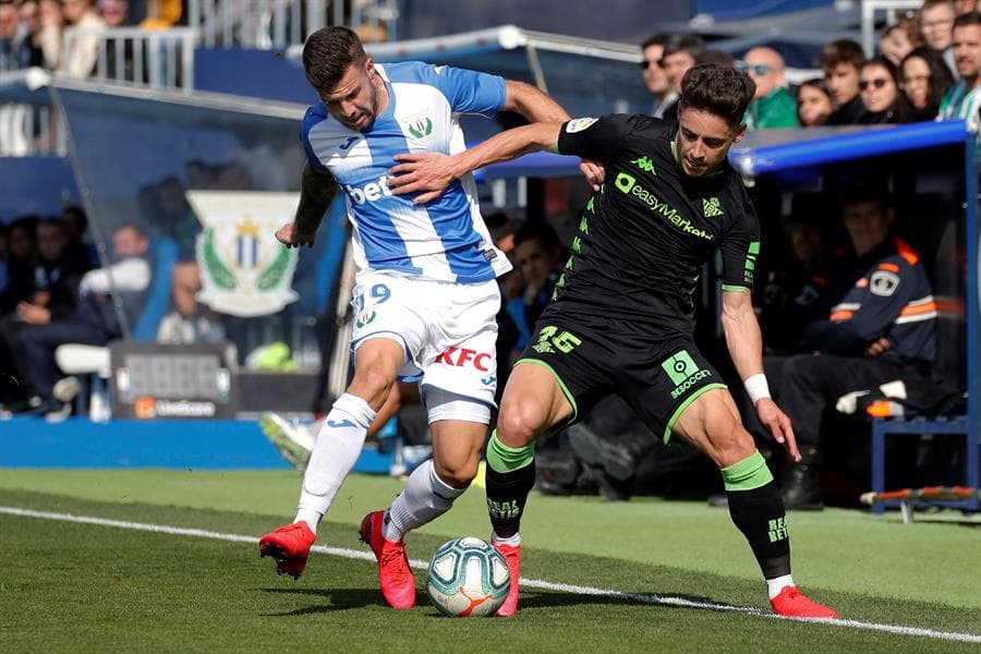 El Leganés presionó intensamente el partido, sin embargo el Betis buscaba espacios para salir de la presión.