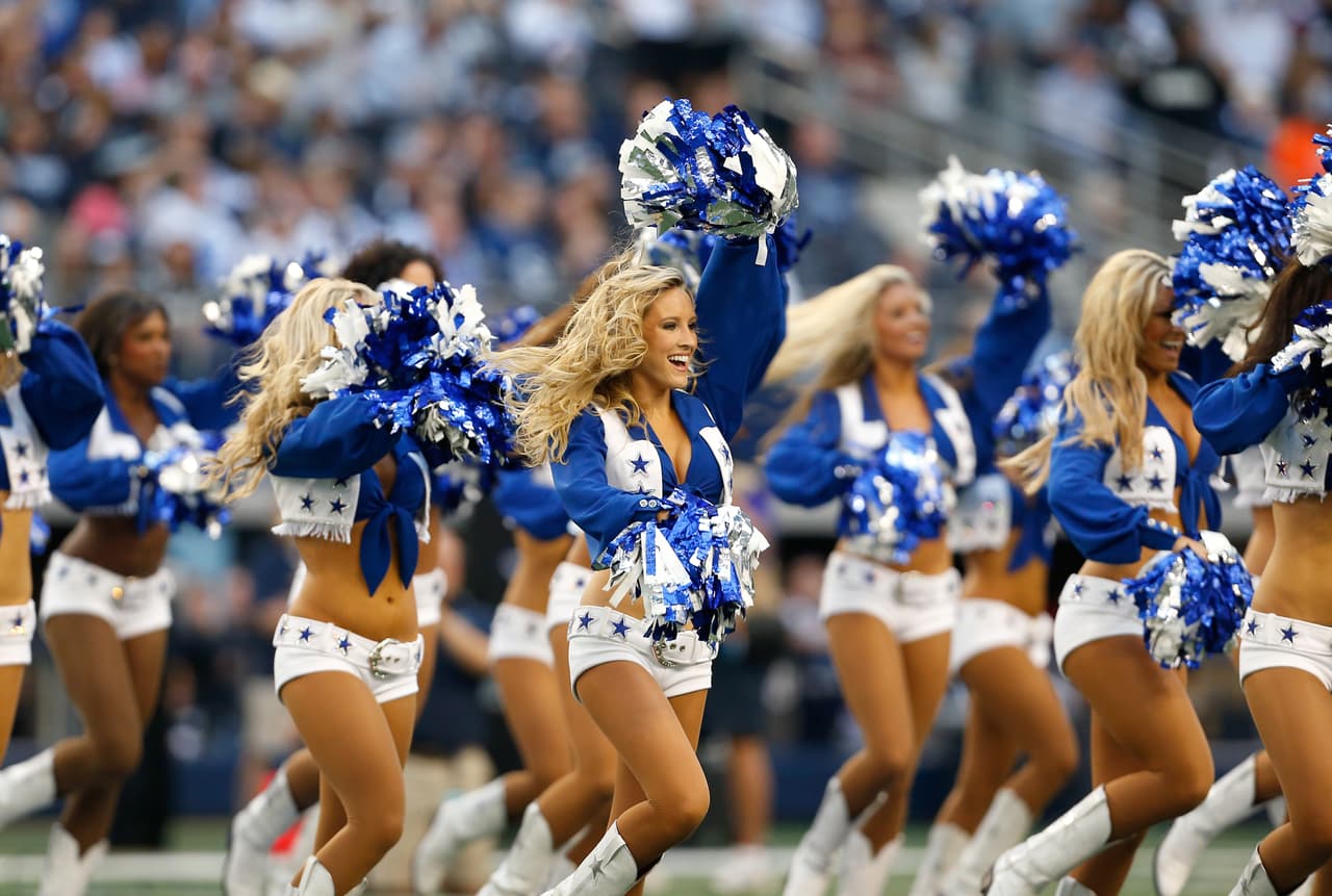Las cheerleaders de los Dallas Cowboys cautivaron en Día del Pavo, Checa lo mejor de ellas.