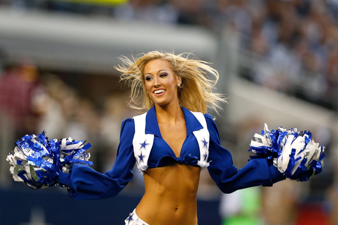 Las cheerleaders de los Dallas Cowboys cautivaron en Día del Pavo, Checa lo mejor de ellas.