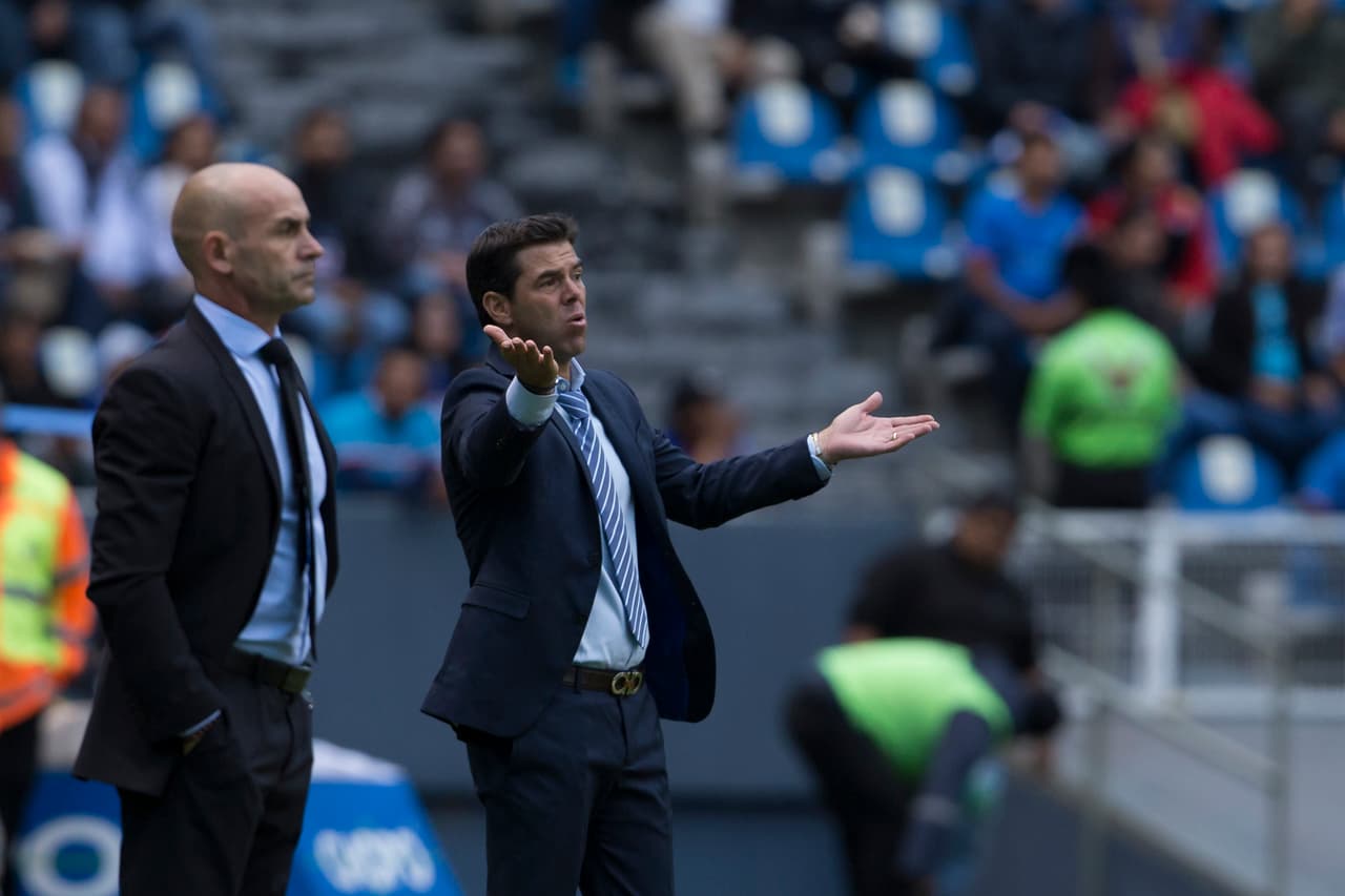 El 'Chiquis' no encontró cómo darle forma a un equipo que en 11 jornadas lleva apenas 7 puntos, además muy cerca también del descenso.