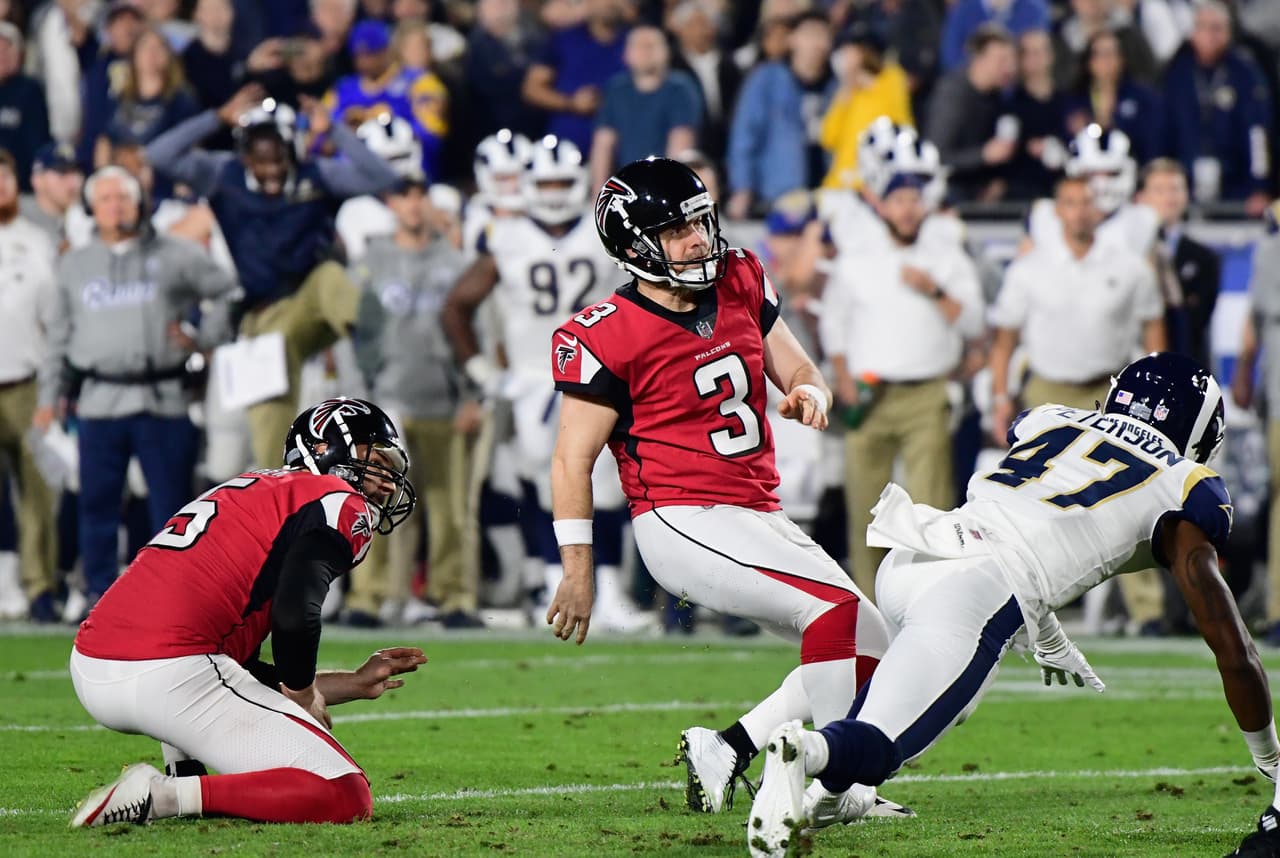 El pateador Matt Bryant acertó sus 4 intentos de gol de campo, incluyendo uno de 54 yardas. Además aportó 2 puntos extra para conseguir 14 puntos para los suyos.
