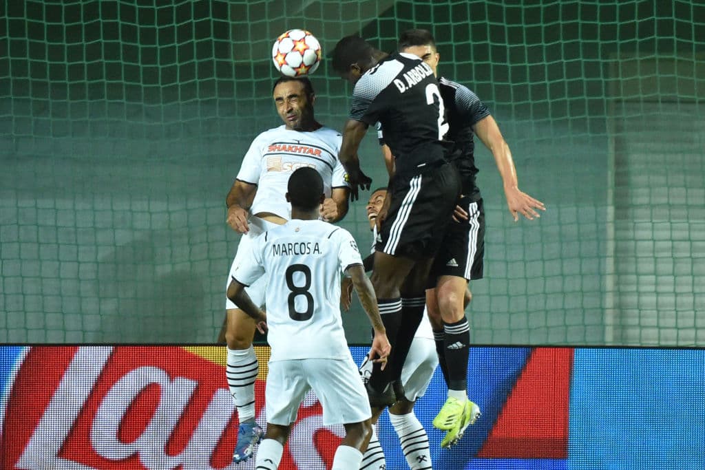 El Sheriff Tiraspol hace historia y se lleva su primer triunfo dentro de la UEFA Champions League ante el Shakhtar Donetsk con marcador de 2-0. El primer tanto lo anotó Adama Traoré, con asistencia de Cristiano, al minuto 16’, y el segundo gol cayó al 62’ por parte de Momo Yansane, en esta fase de grupos.