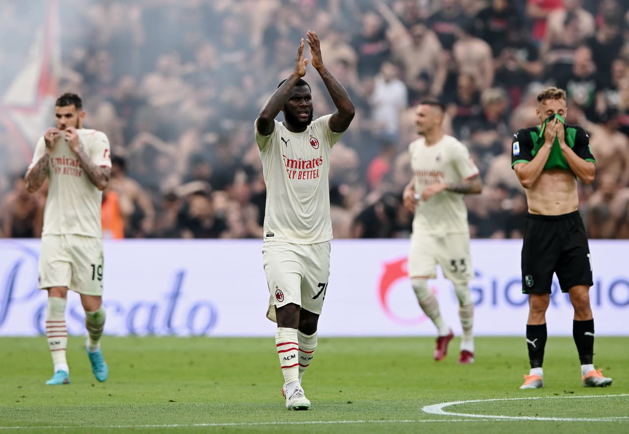 Milan se llevó los tres puntos ante Sassulo y con ello le arrebataron el Scudetto al Inter.