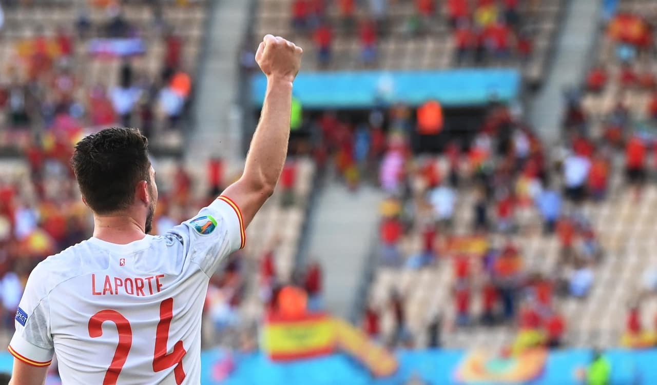 España golea a Eslovaquia 5-0 para asegurar el segundo lugar del grupo y calificar a Octavos en la Euro 2020. Con dos autogoles y tres por parte de Laporte (45+3'), Pablo Sarabia (56') y Ferrán Torres (67'), los españoles se sacan la espina y ahora enfrentarán a Croacia.