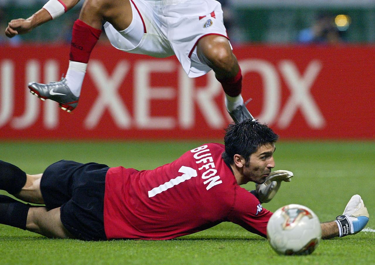 Gianluigi Buffon y el
<i>Conejo </i>Pérez hacían su trabajo de gran manera con las opciones que se generaban.