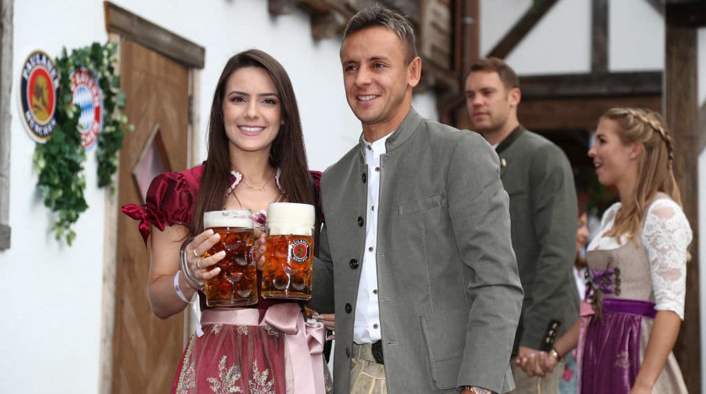 Rafinha y su esposa Carolina Santana.