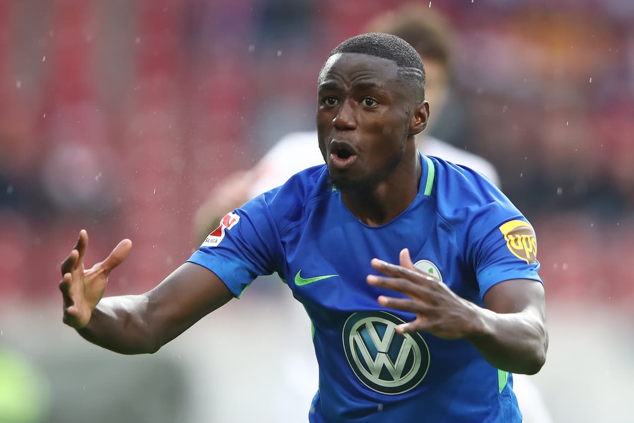 Pero no sería el único objetivo del Saint-Etienne, ya que se habla de Paul-Georges Ntep, quiene es propiedad del Wolfsburgo.