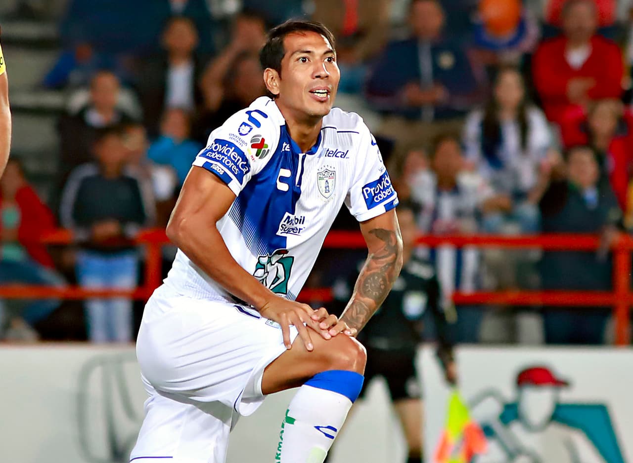 10. Leonardo Ulloa (Pachuca) - su valor en el mercado es de 3.4 millones de dólares, bajó 5.8 millones (62.5%)