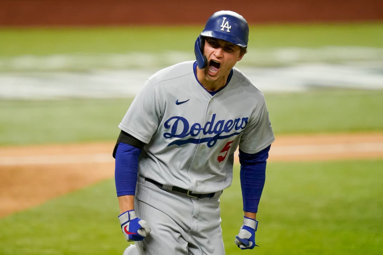 Los Dodgers se mantienen con vida tras vencer 7-3 a los Atlanta Braves en el quinto juego de la serie por el campeonato de la Liga Nacional.