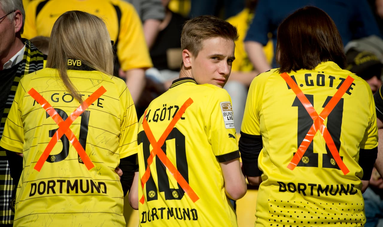 El odio y los gestos contra Gotze fueron una marca imborrable en el fútbol mundial, a pesar de que el jugador regresó al club y ahora la relación ha mejorado poco a poco.