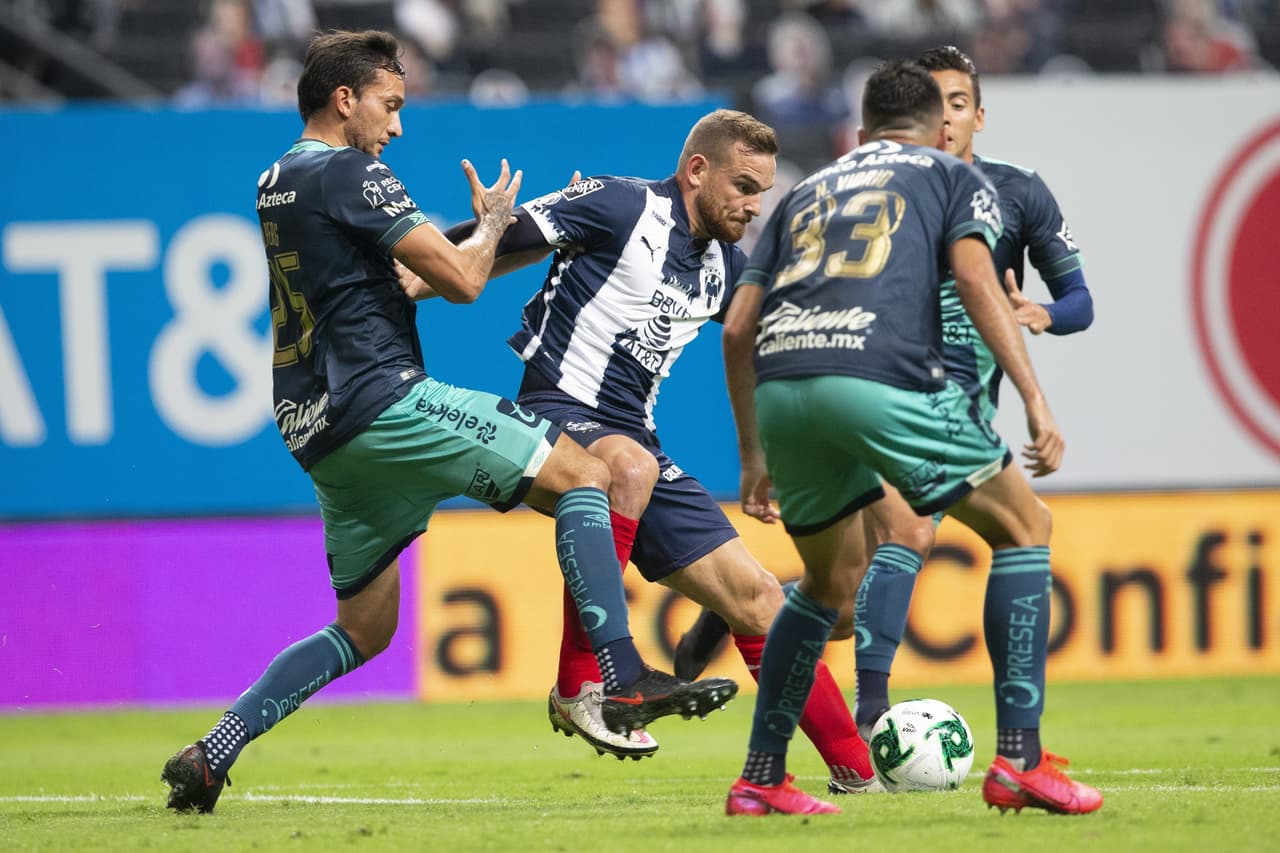 Puebla empata una desventaja de 2-0, fuerzan los penales y se quedan con la clasificación al imponerse 4-2 a Monterrey en la tanda de penales.