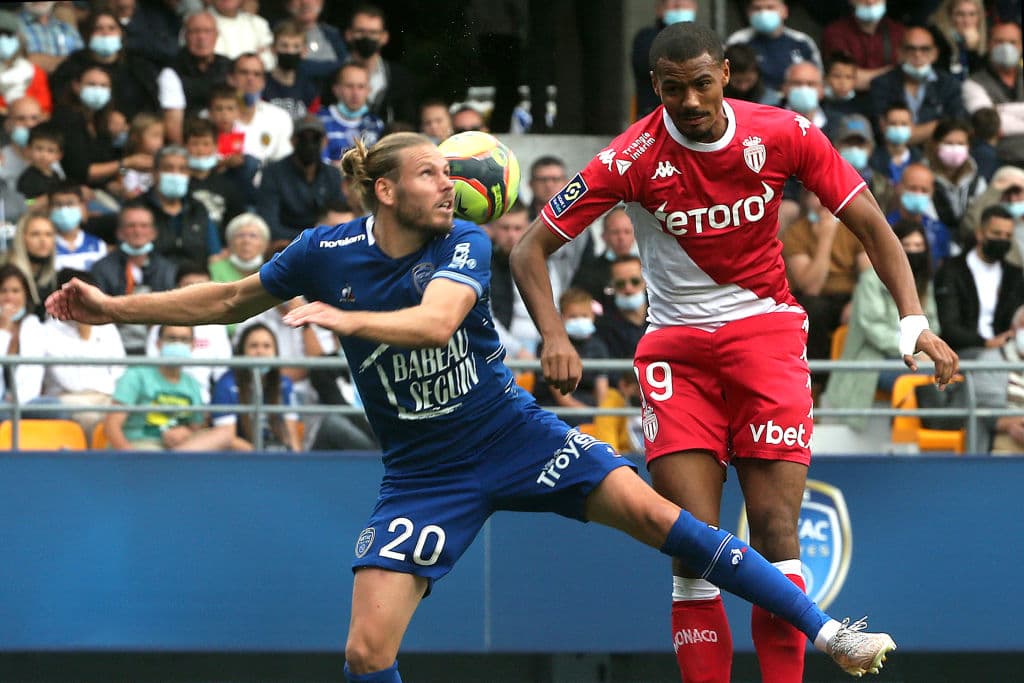 Mónaco se impone ante el Troyes 2-1 durante la Jornada cuatro de la Ligue 1. Sofiane Diop, con doblete, le da la victoria a la escuadra dirigida por Niko Kovac.