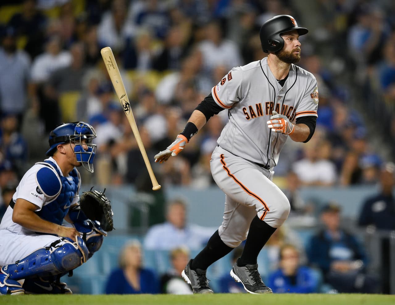 Pero los San Francisco Giants respondieron. Brandon Belt pegó cuandrangular sin gente en las bases para poner 2-1 la pizarra y acercar a los visitantes y odiados rivales de Dodgers. Más adelante Belt pegaría doblete de dos carreras para dar ventaja decisiva a los Giants.