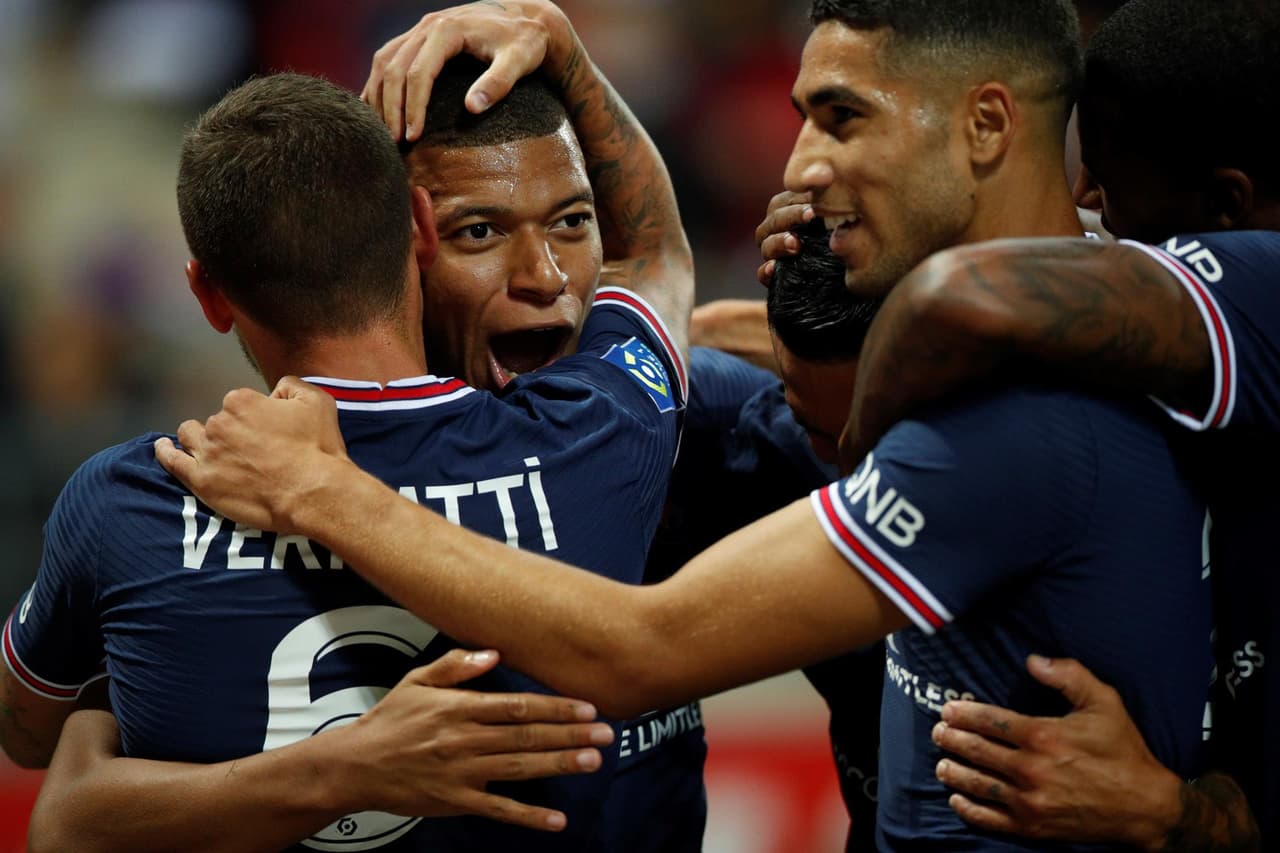 Debutó Lionel Messi durante el encuentro del Paris Saint Germain contra Reims, donde el conjunto parisino se lleva la victoria tras doblete de Kylian Mbappé (16', 63'). El argentino entró durante la segunda mitad, al minuto 63, donde no vio el gol, pero se ha integrado oficialmente a la Ligue 1.