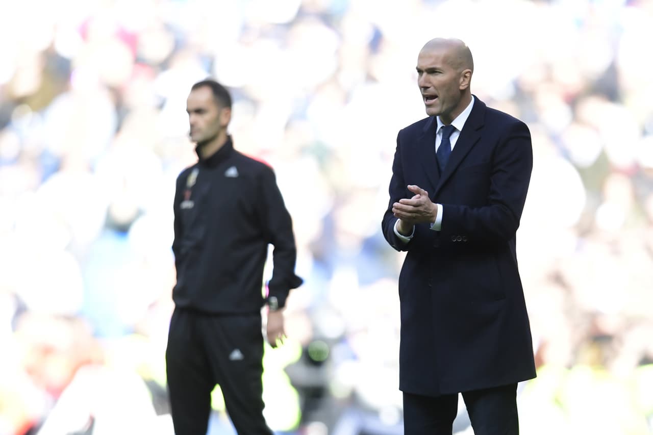 Zinedine Zidane fue ratificado como entrenador en propiedad y el colombiano James Rodríguez se quedó en el club blanco, con lo que se esperaba que la situación cambiara para el volante en esta nueva temporada.