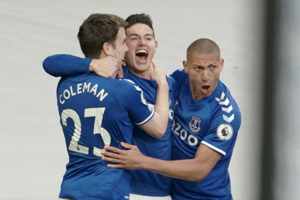 Everton empata 1-1 al Crystal Palace. Con un derechazo del colombiano James Rodríguez quien, con esta anotación, alcanza su gol número 100 en Europa, los 'Toffes' se ponían arriba, pero fue al minuto 86 que Michy Batshuayi se encargó de igualar el marcador en Goodison Park, durante la Jornada 30 de la Premier League.