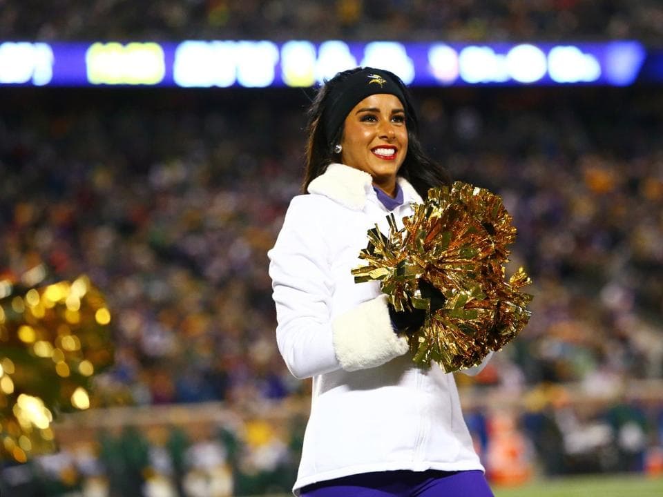 Esta preciosa chica de bellos ojos es integrante de las cheerleaders de los Minnesota Vikings. En su segundo año, checa lo mejor de ella.