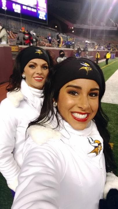 Esta preciosa chica de bellos ojos es integrante de las cheerleaders de los Minnesota Vikings. En su segundo año, checa lo mejor de ella.